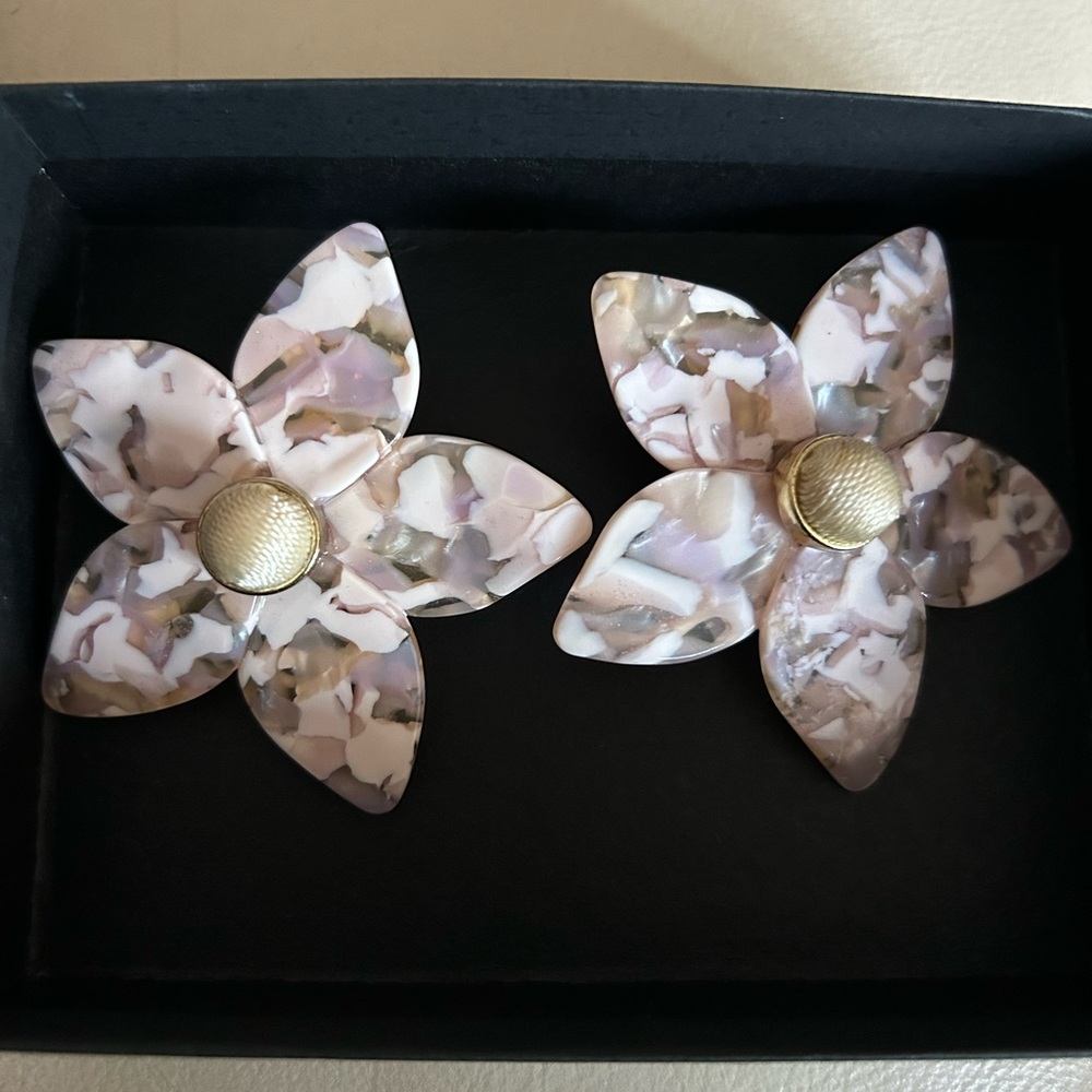 Chic Floral Hair Clips in Pink and Gold